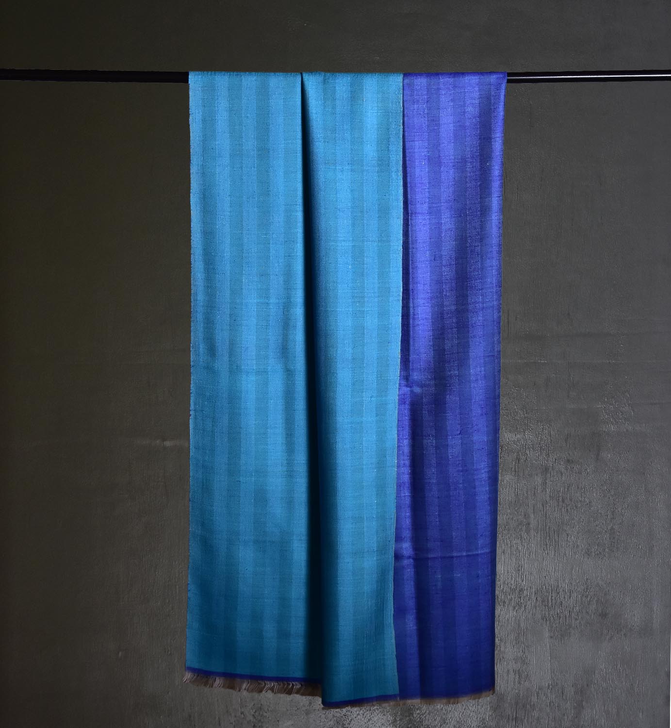 Reversible Pashmina Shawl in Blue - Image 3