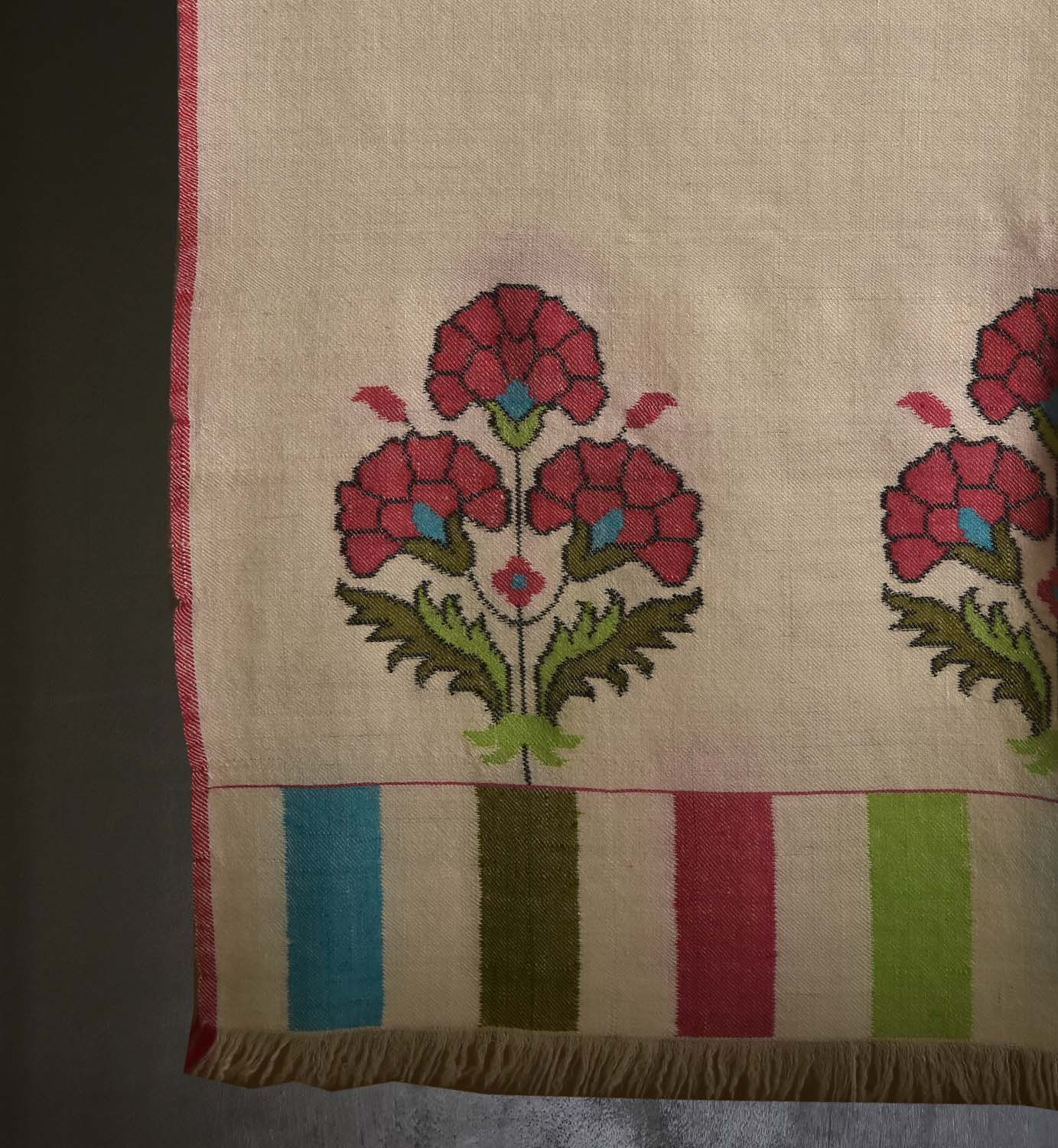 Ivory Kani Shawl with Scarlet Bloom Border - Image 4